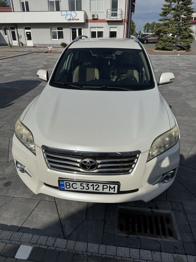 Toyota RAV4, 2010 рік, повний привід, стан ідеальний!