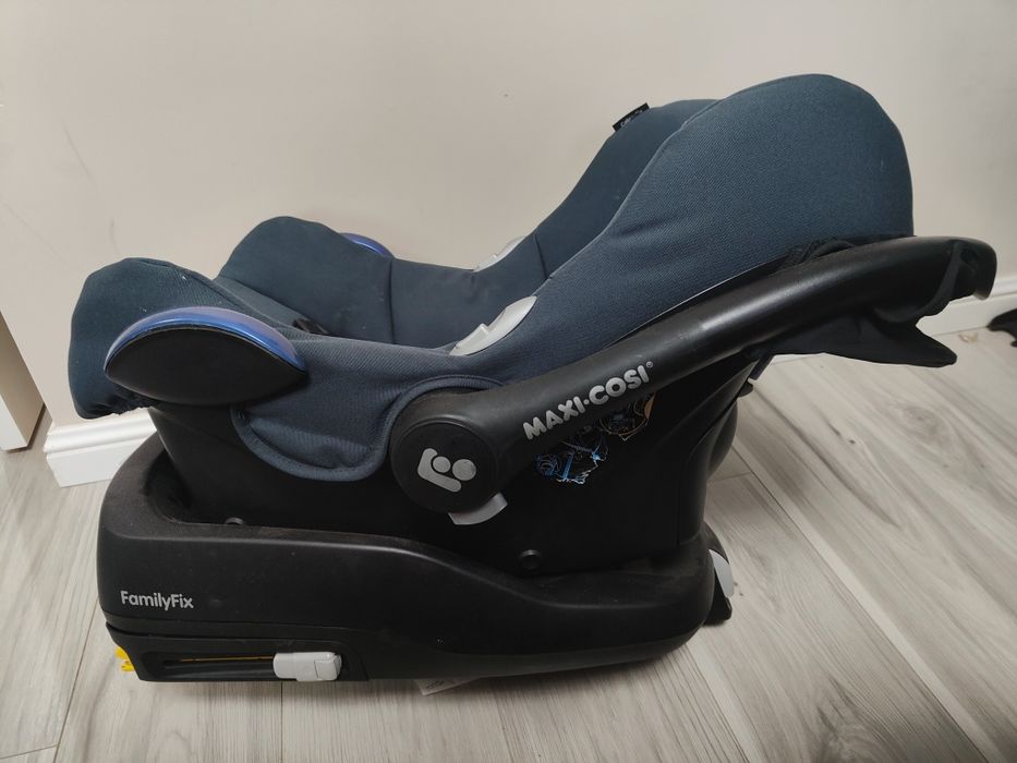 Fotelik maxi Cosi + baza ISOFIX