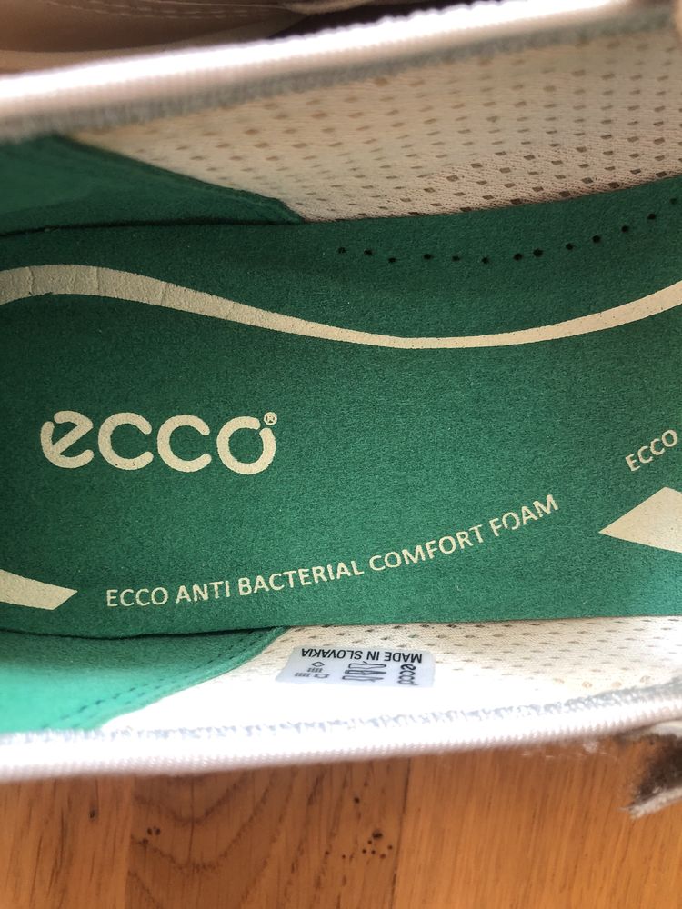 Мешти  Ecco туфлі розмір 40 бежеві легкі