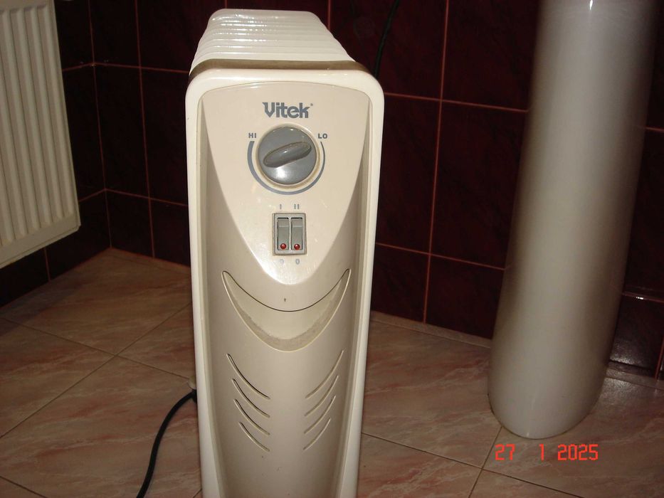 Масляный обогреватель Vitek VT-1714.  2.5квт.