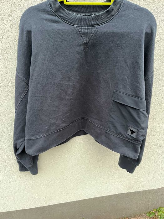 Czarna bluza krótka Under Armour Project Rock ciepła zimowa L Hoodie