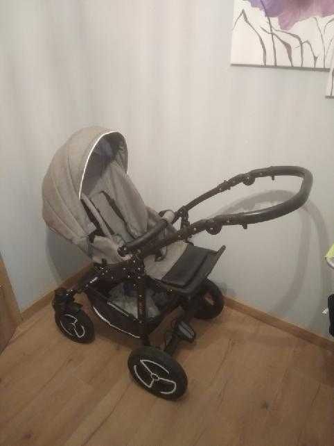 Wózek dziecięcy i nosidełko