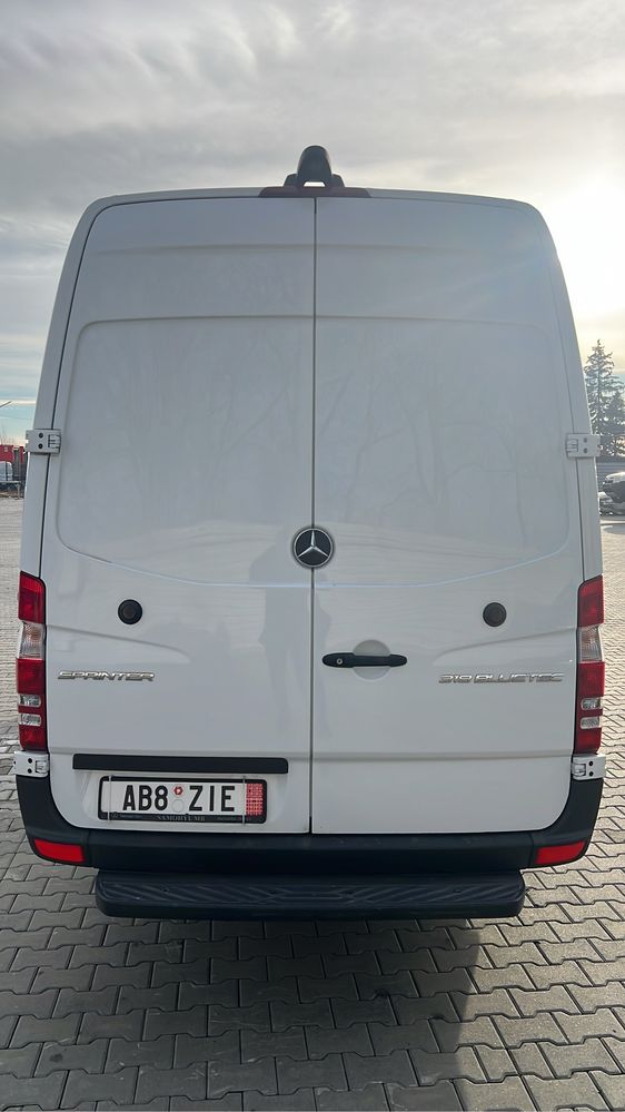 Mercedes-Benz Sprinter 319