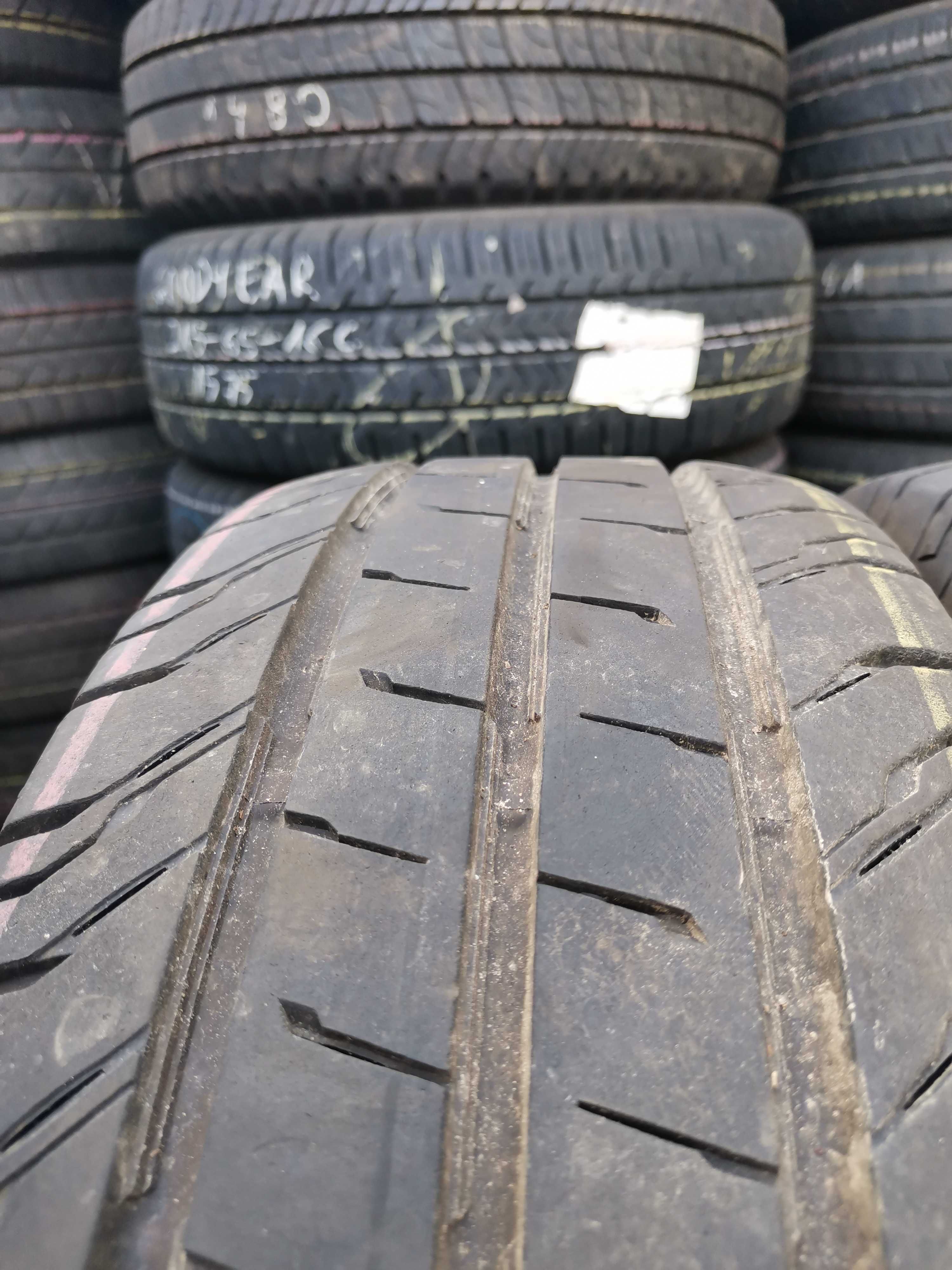bus lato Continental 205/65/16C z 2023r 7.7mm 2szt