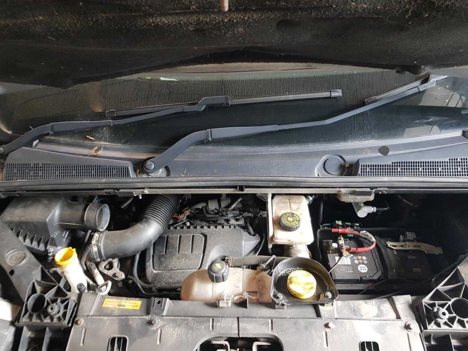 Renault Trafic Opel Vivaro 16r 1.6 dci silnik kompletny M9R413