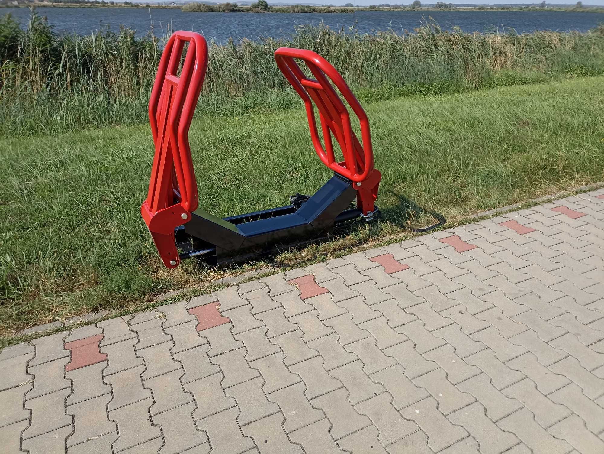 Chwytak do bel balotów sianokiszonki Transport Euroramka