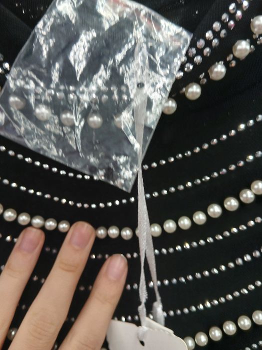 Piękne body z ozdobami