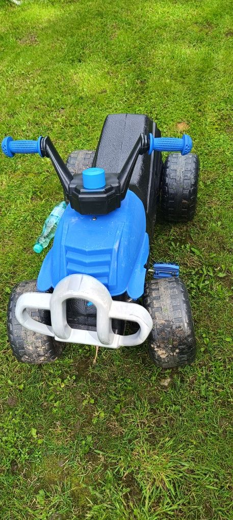Auto na pedały dla dziecka