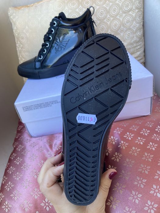 Tenis bota Calvin Klein originais