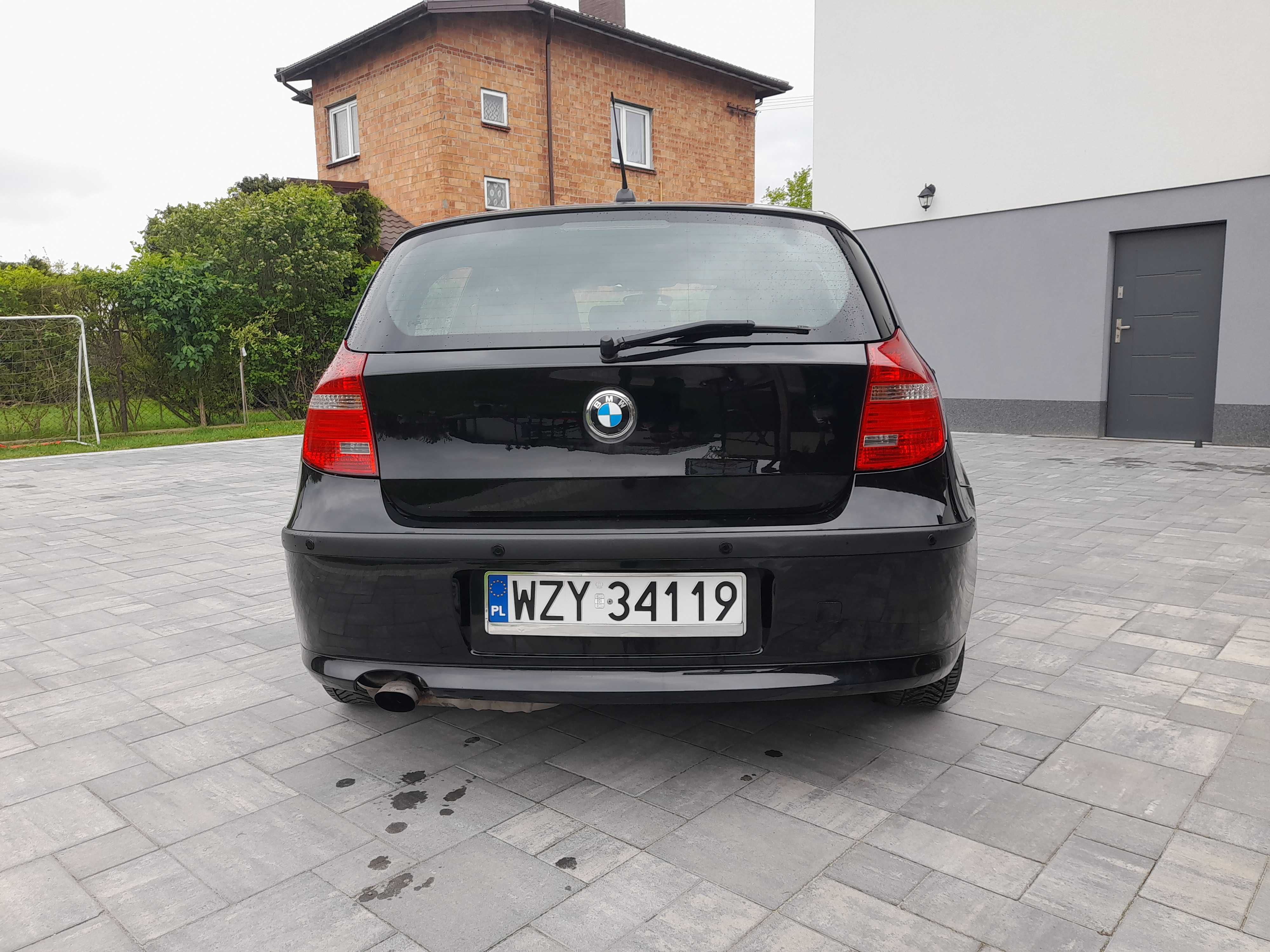BMW 116i      BMW Seria 1