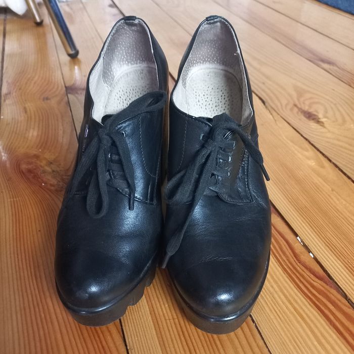 Жіночі шкіряні ботинки