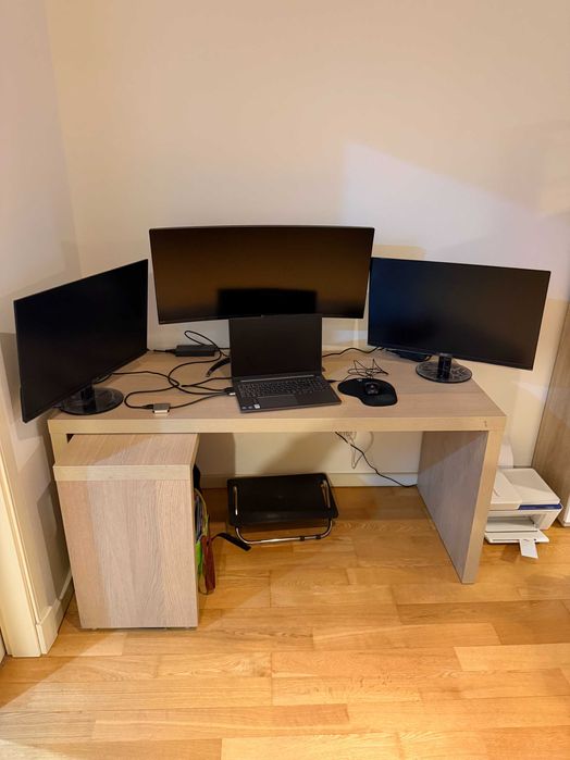 Secretária Malm Carvalho em muito bom estado