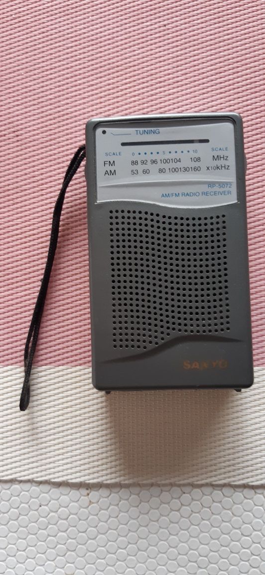 Rádio portátil Sanyo