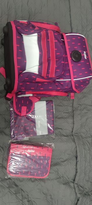 Рюкзак портфель 1-4 клас новий