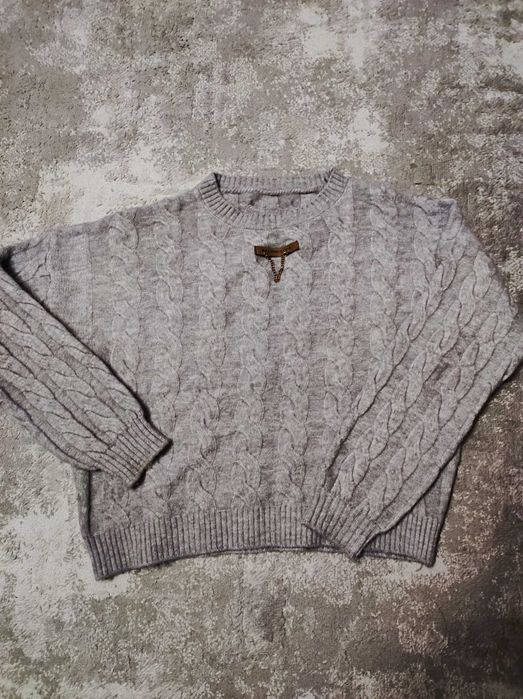 Светр жіночий сірий