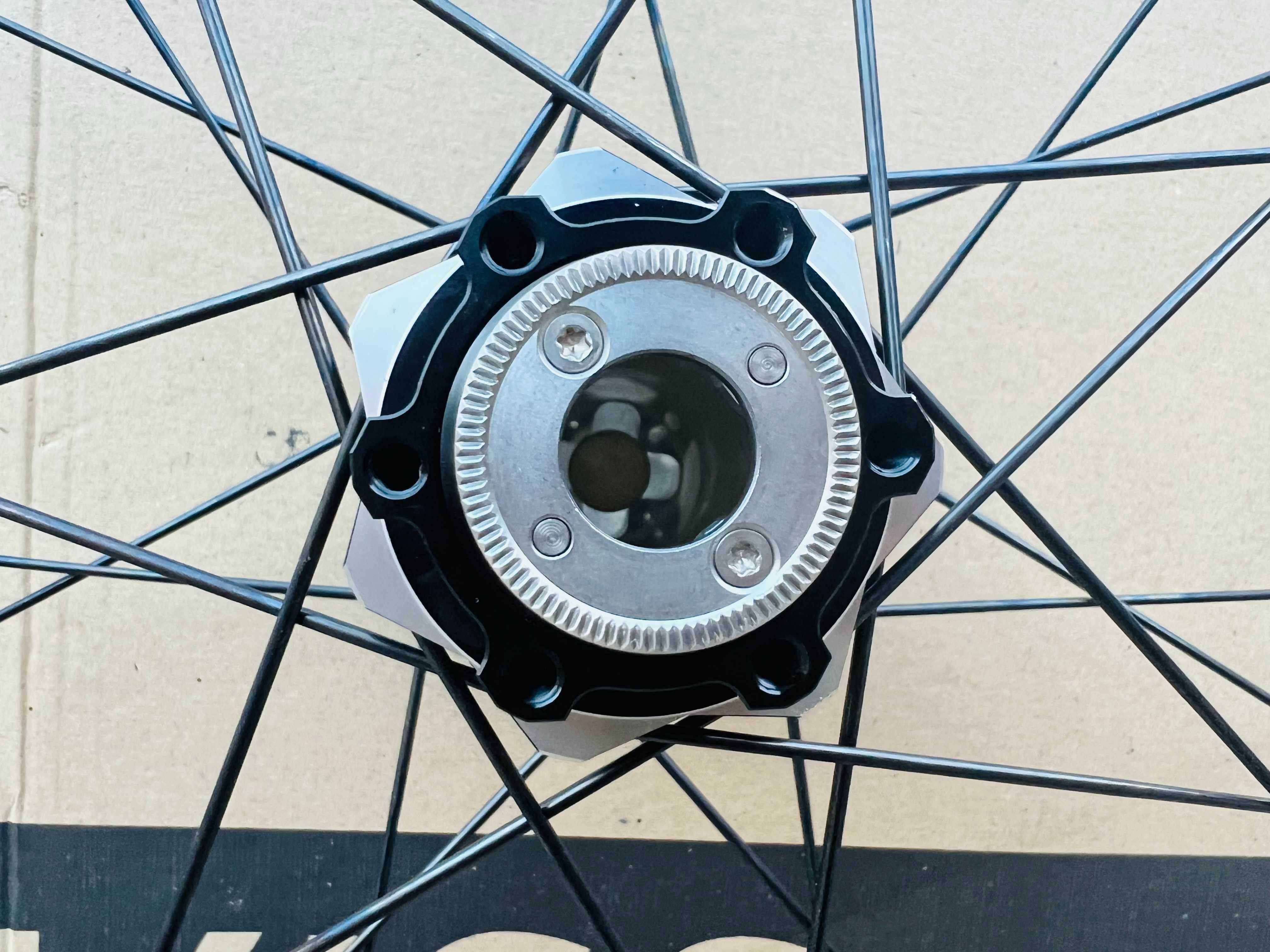 Koło Przednie DT SWISS KTM TEAM CC 29" sztywna oś 15x110 TLR ROCK SHOX