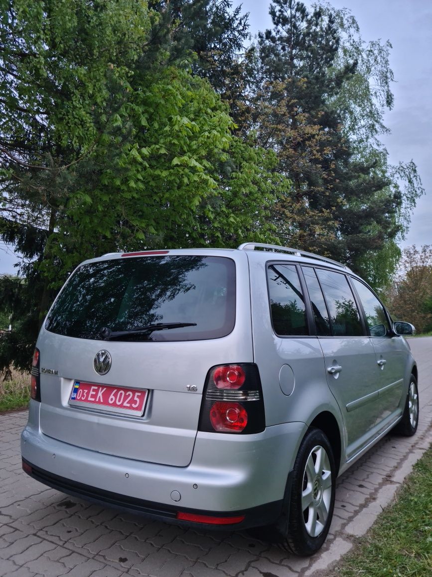 Volkswagen Touran 1,6 FSI 2004р.