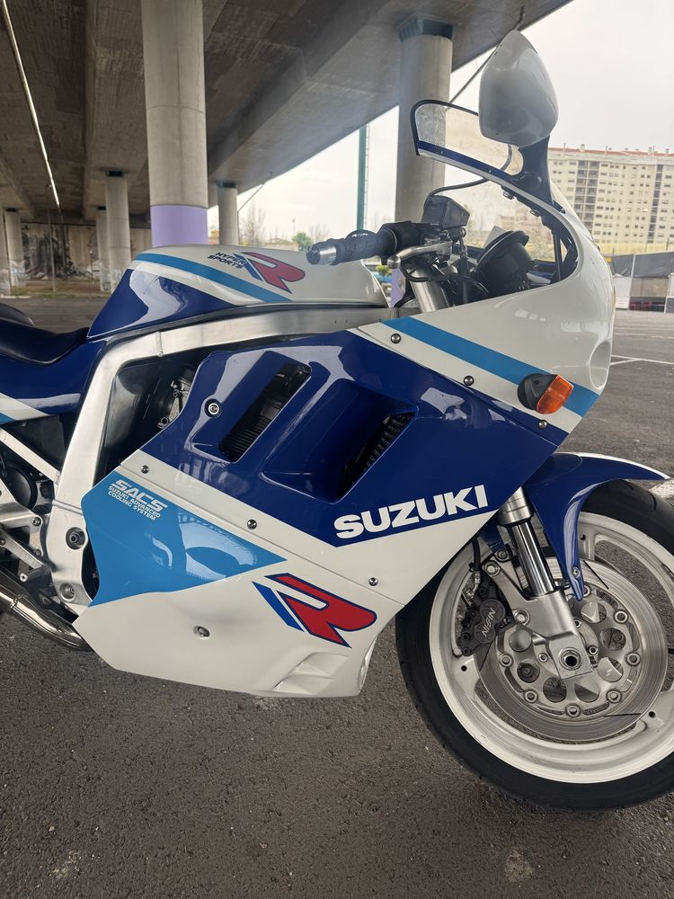 Suzuki GSXR 1100 Slingshot - 1990