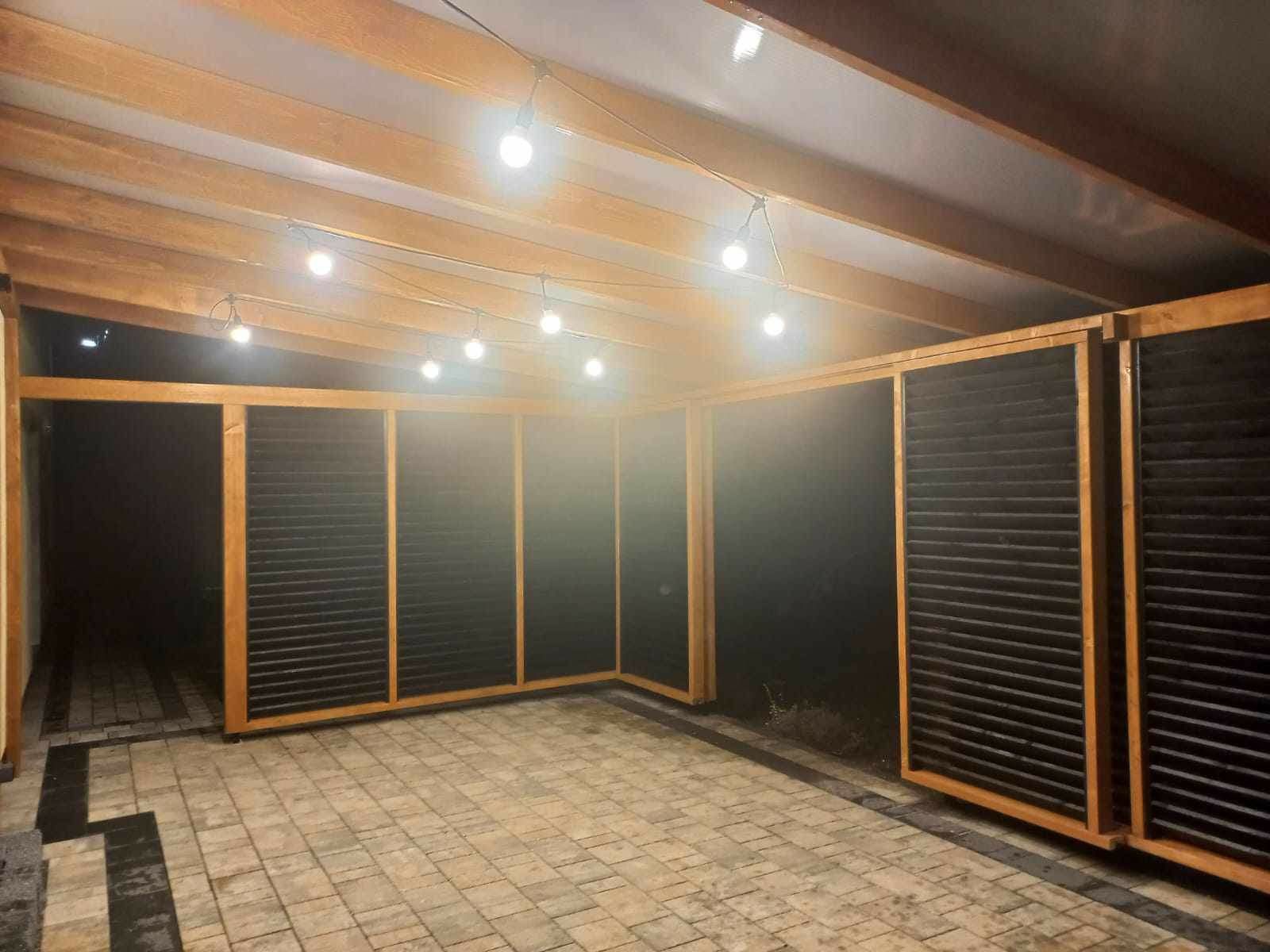 Zadaszenie tarasu poliweglnem komorwym shuttersy patio pergola