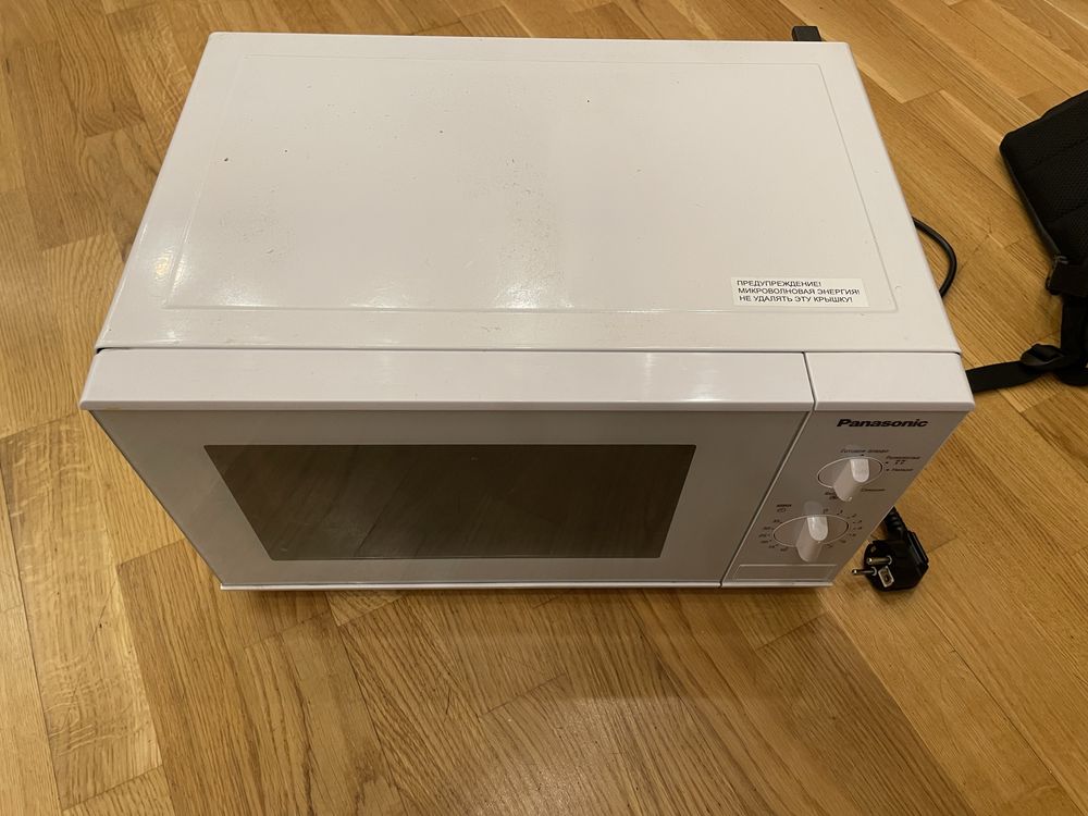 Мікрохвильовка Panasonic іскрить