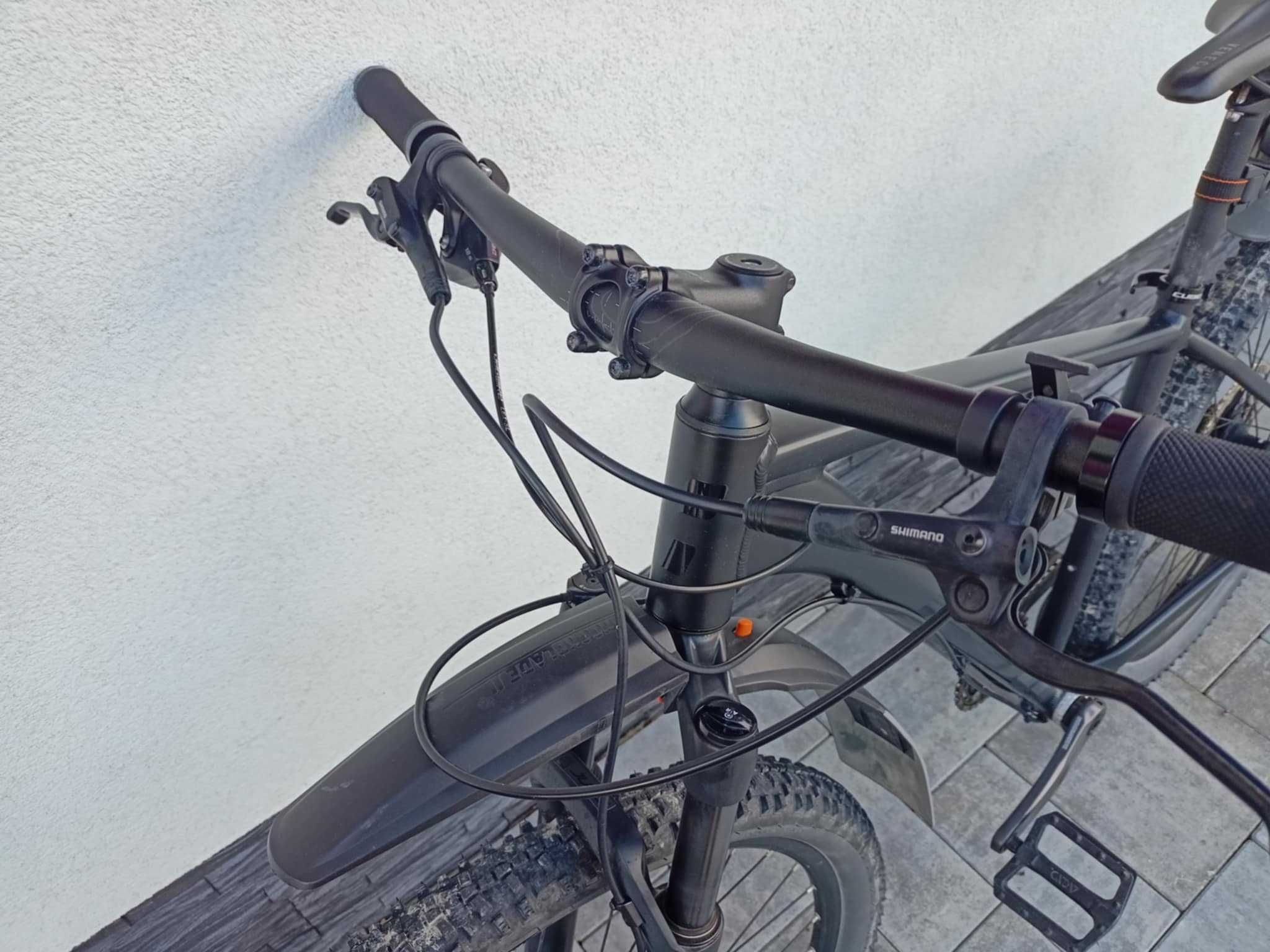 Cube Attention Sl 29'' xt