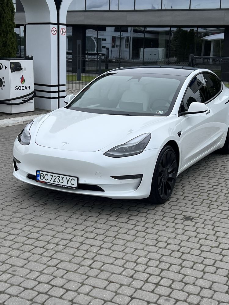 Продам Tesla 3 PERFORMANCE