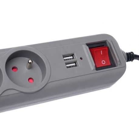 Przedłużacz z gniazdami USB 1,5m KD4033