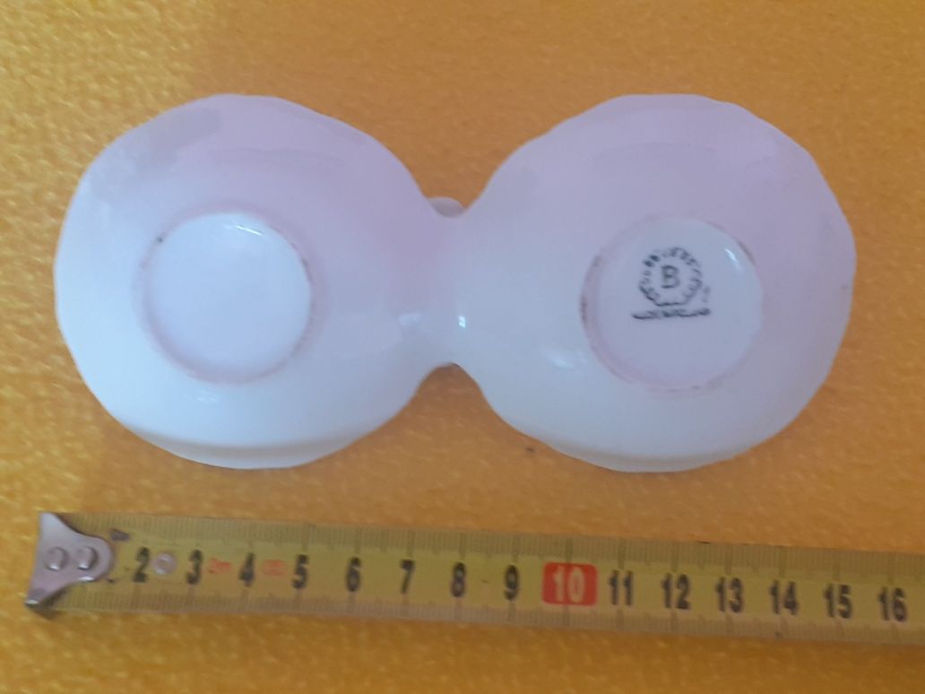 Dwojak porcelanowy sygnatura  B- bogucice porcelana retro
