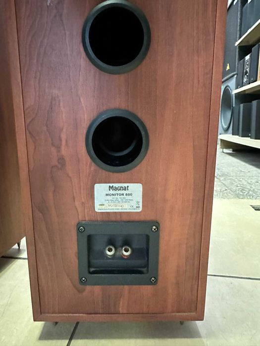 Kolumny Podłogowe Magnat  Monitor 880