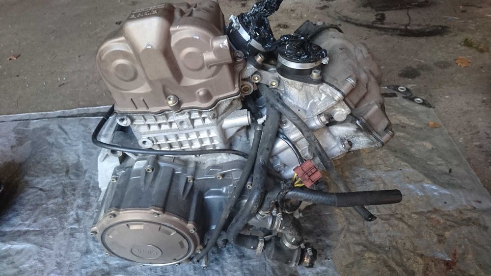 APRILIA caponord 1000 silnik czesci