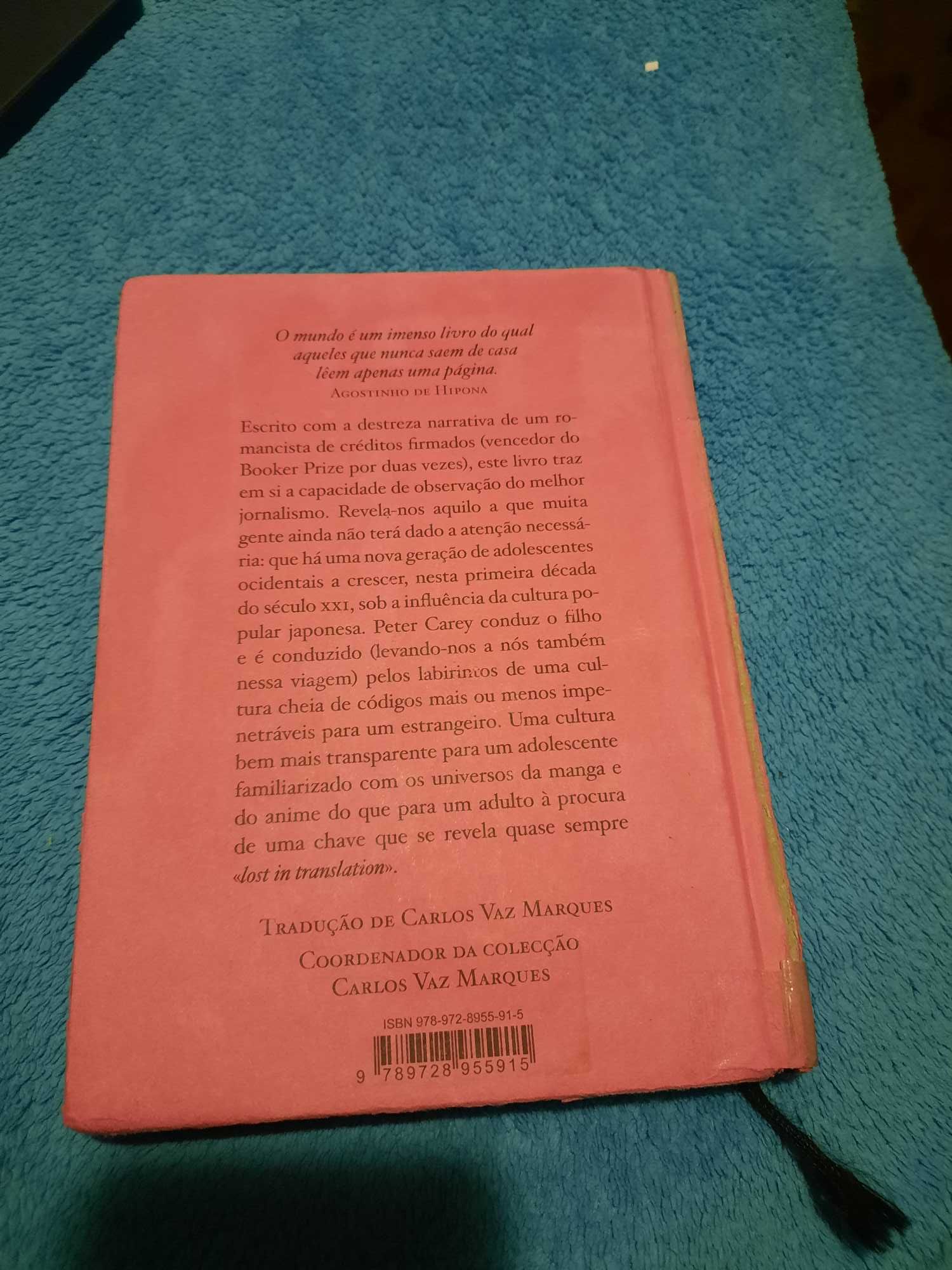 Livro o japao é um lugar estranho ( peter carey)