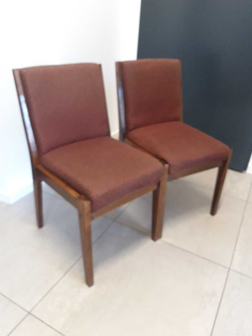 Krzesła tapicerowane PRL 4 sztuki w cenie