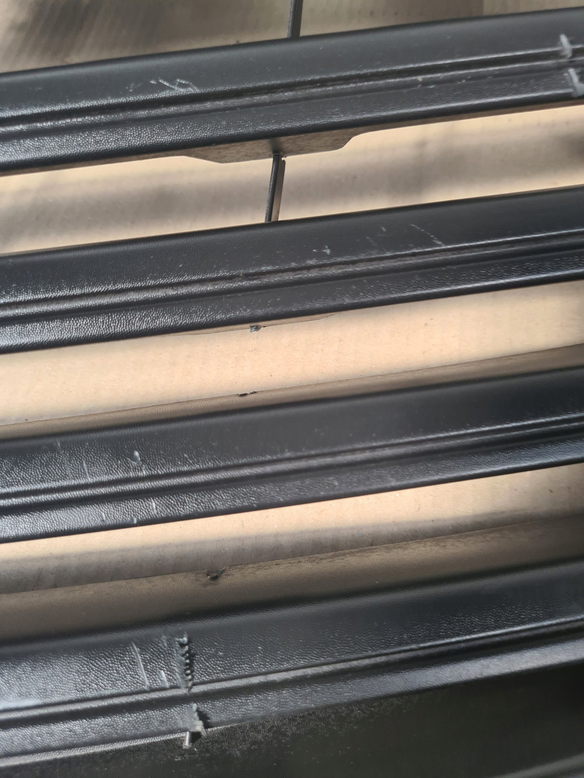 Grill Atrapa Zderzaka Opel Vivaro