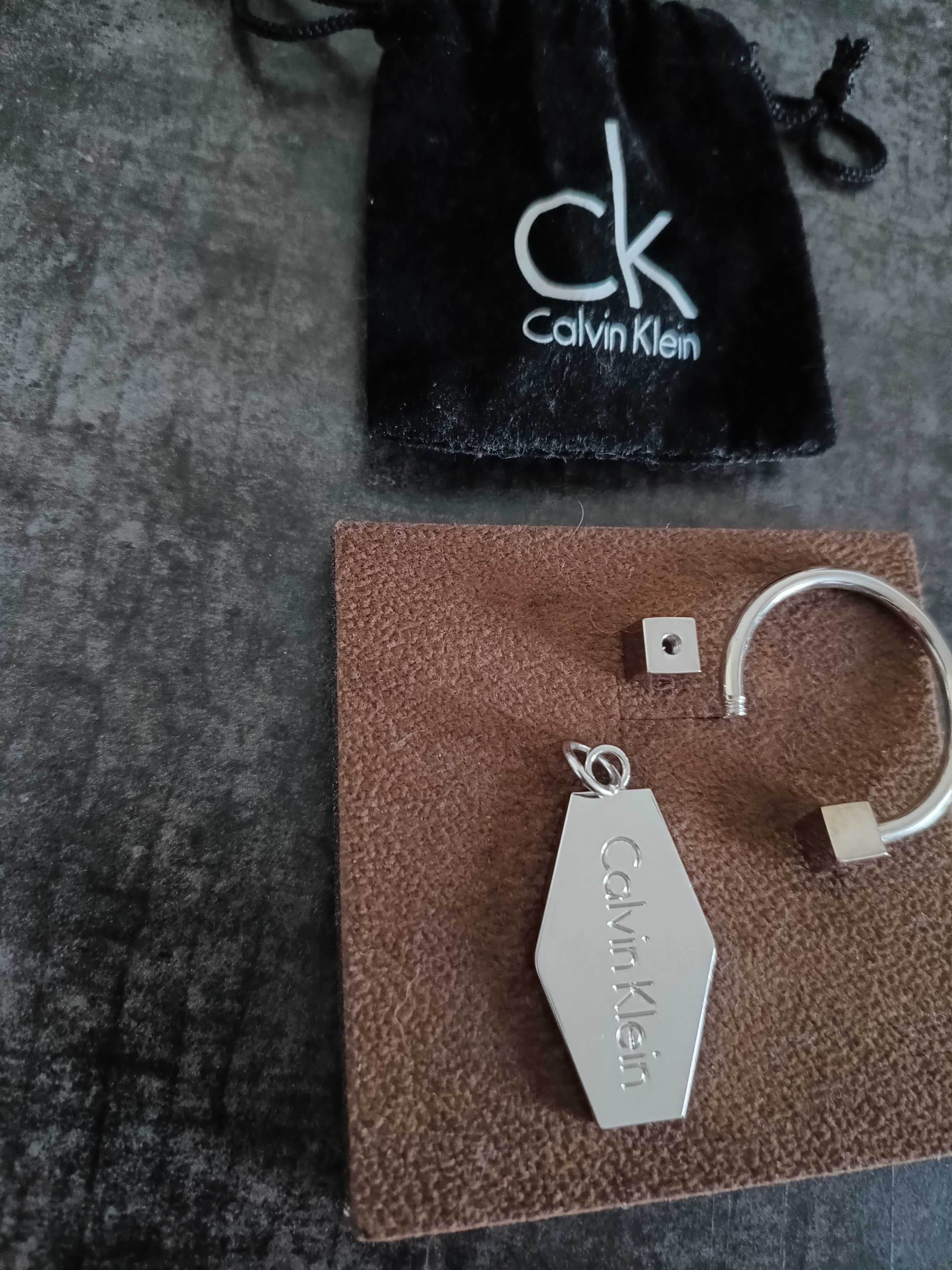 Brelok zawieszka Calvin Klein,stalowy,nowy z logo, uniwersalny
