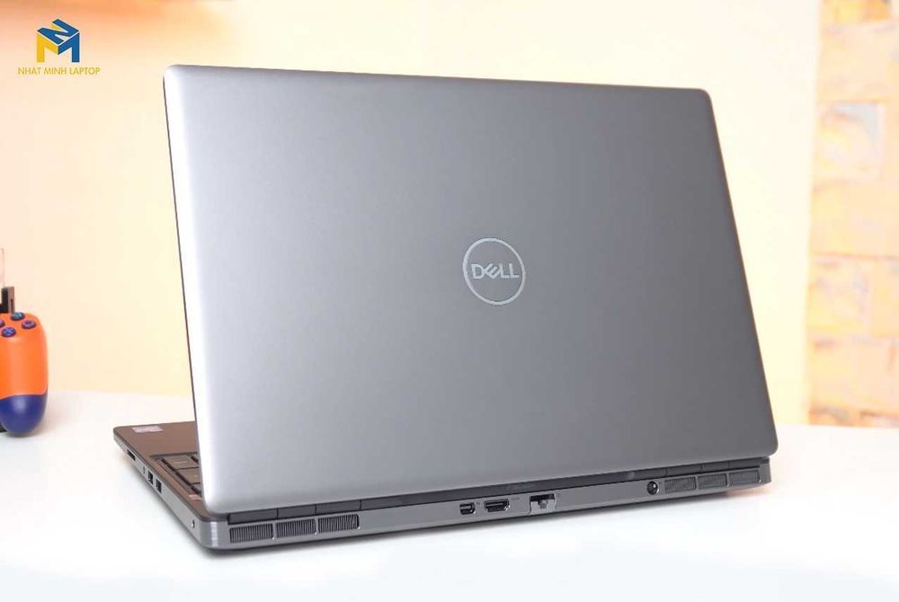 Laptop Dell Precision 7560 NVidia do gier/ i9H/ 32/ SSD 1TB/ 15,6 IPS