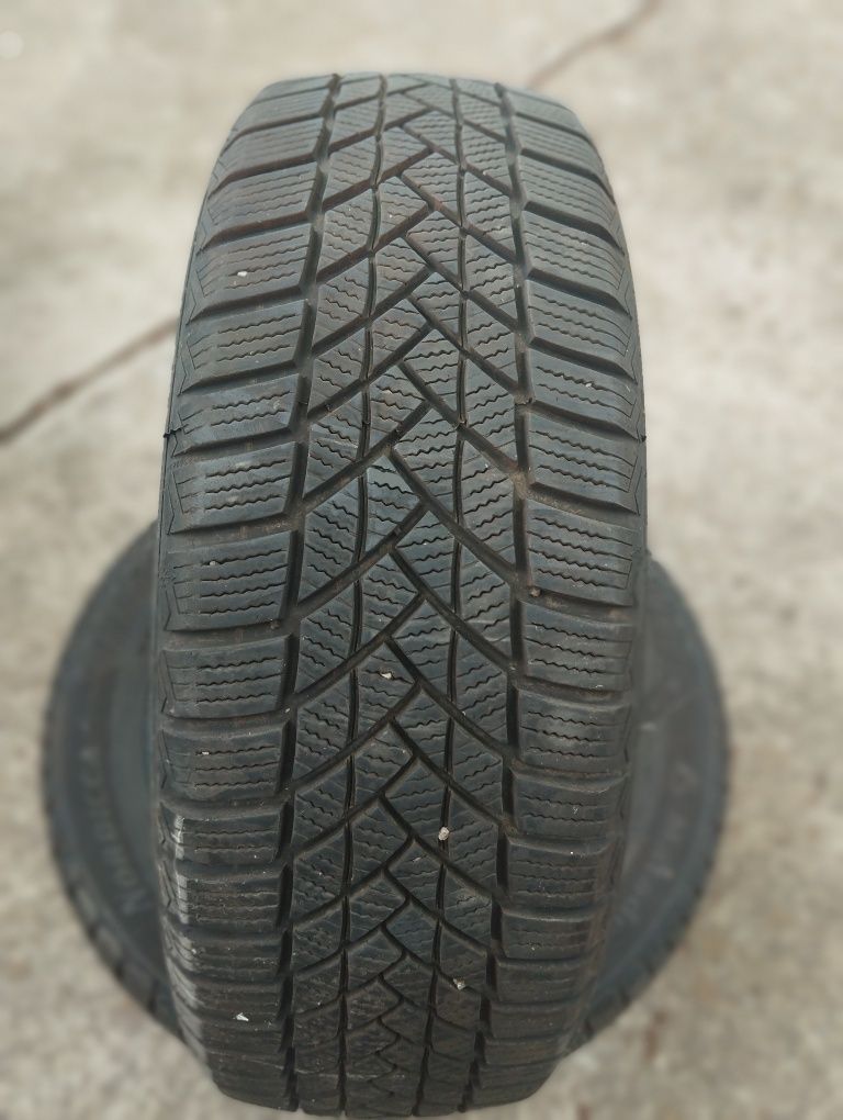 Продам дві шини в доброму стані 185/60 r15