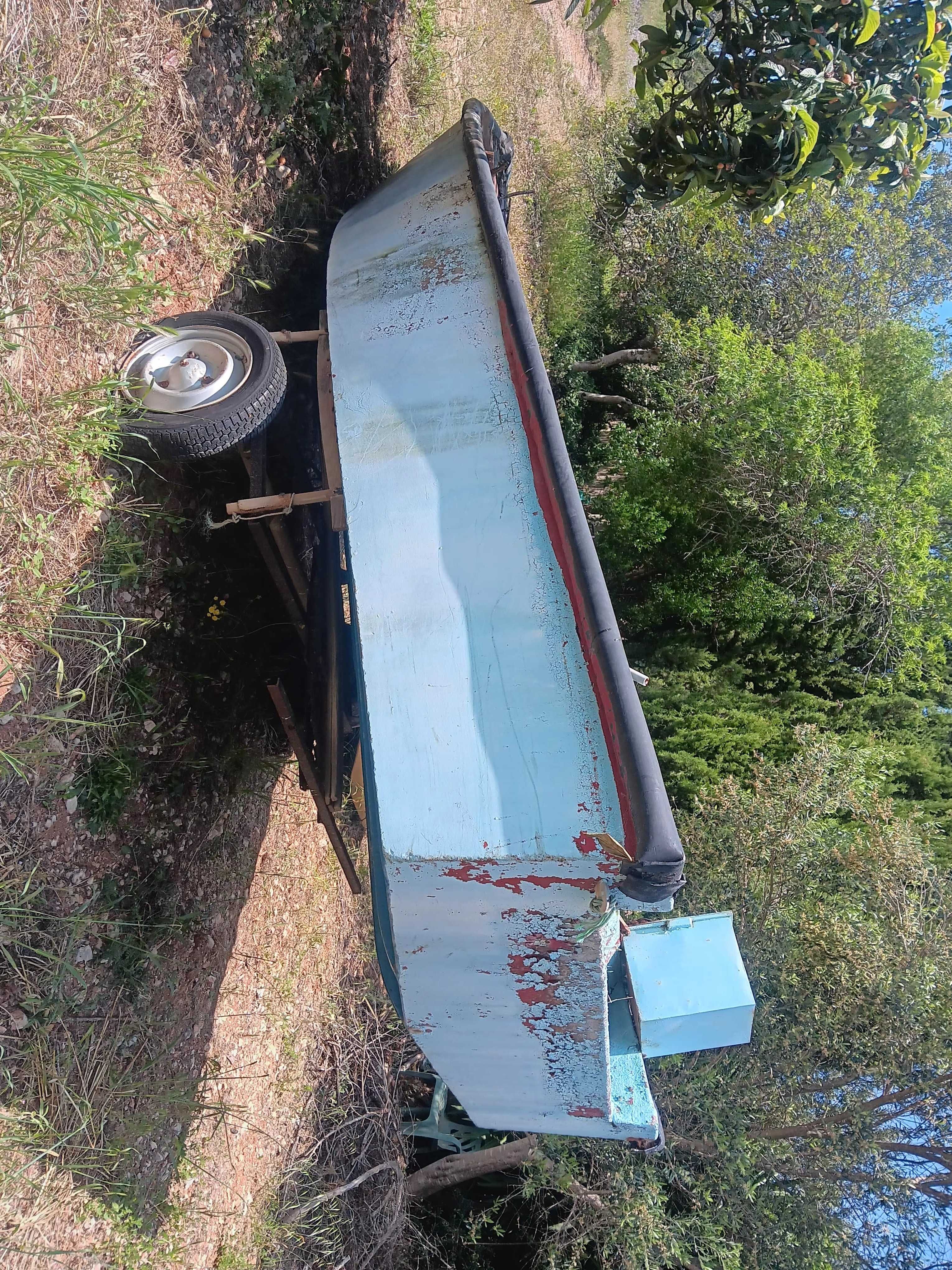 Barco Antigo em fibra