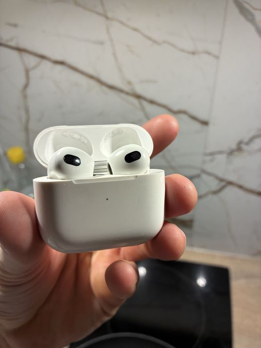 AirPods 3