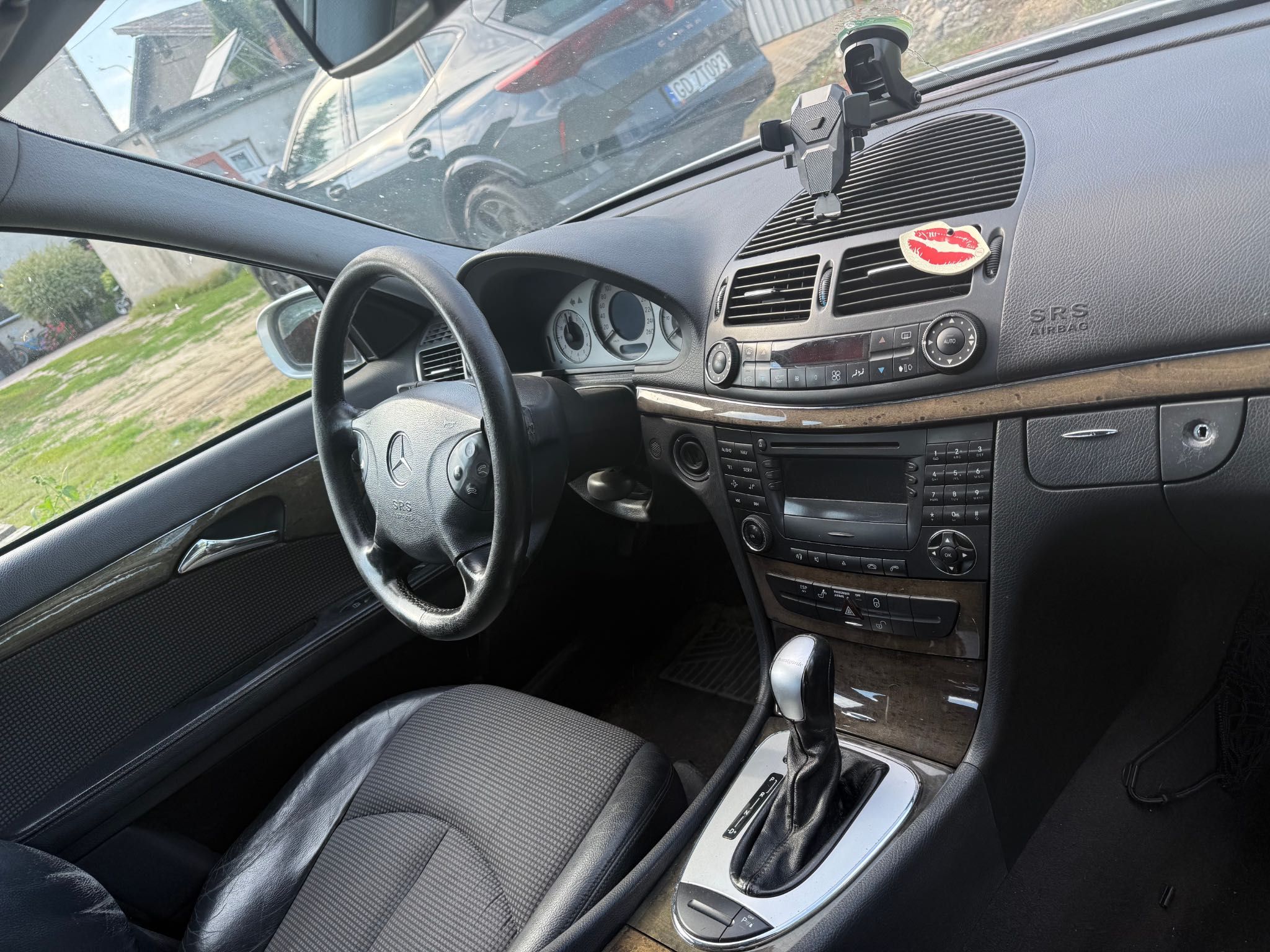 Mercedes E-klasa W211 2.7 CDI Automat Avantgarde 177KM