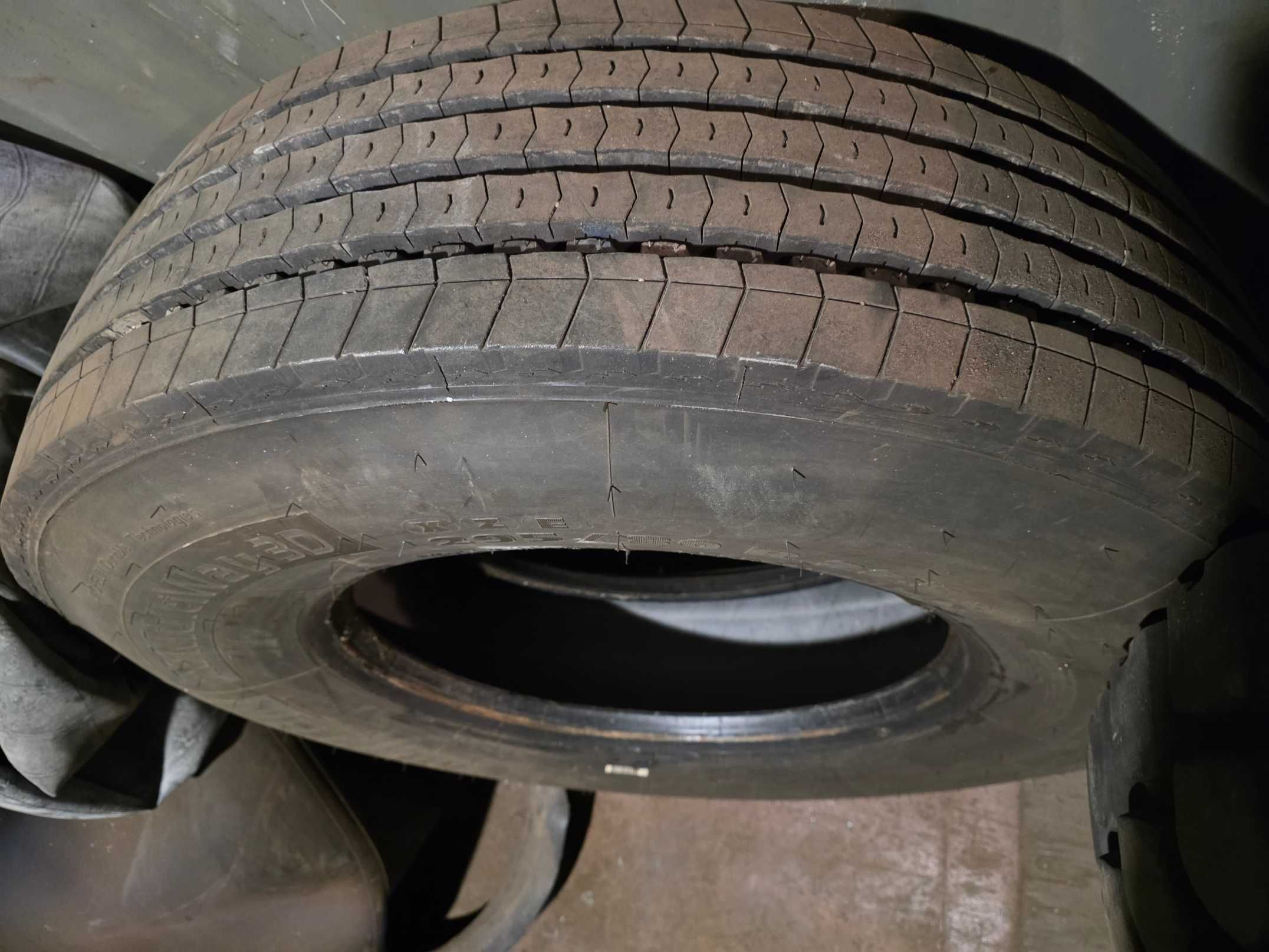 Opona MICHELIN XZE 295/80R22,5 MultiWay 3D Super stan 2020r