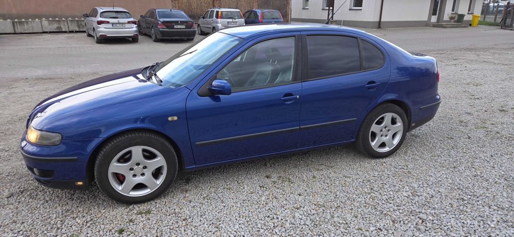 Seat Toledo 2.3 V5 klima alu alkantara ładny z Niemiec zarejestrowany
