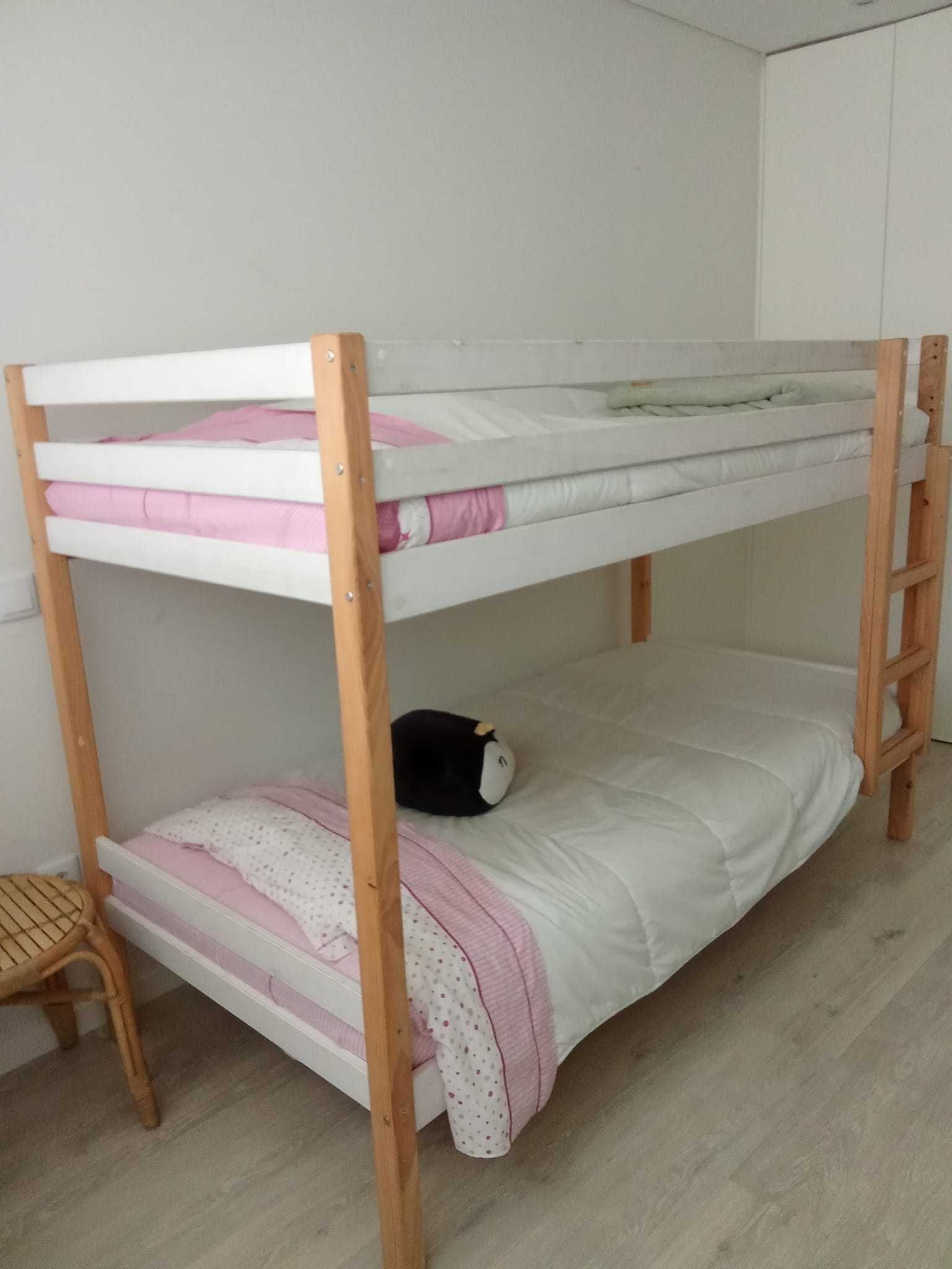 Beliche JUMPER 8K 90x190 cm em pinho – branco e natural – Conforama