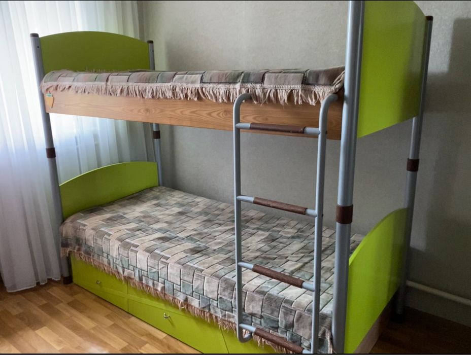 Ліжко двох поверхове