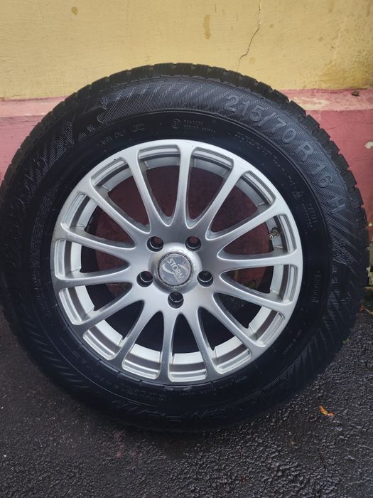 Шини зимові Gislaved 215/70 R16 на дисках