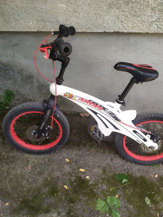 Продаю ровера дитячі