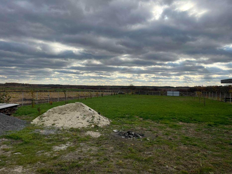 Будинок новобудова (коробка під чистову обробку)