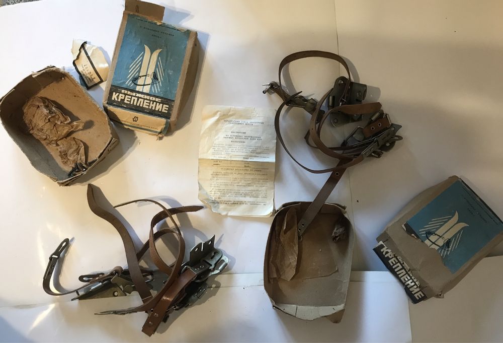 Крепление для основания лыжного снаряжения