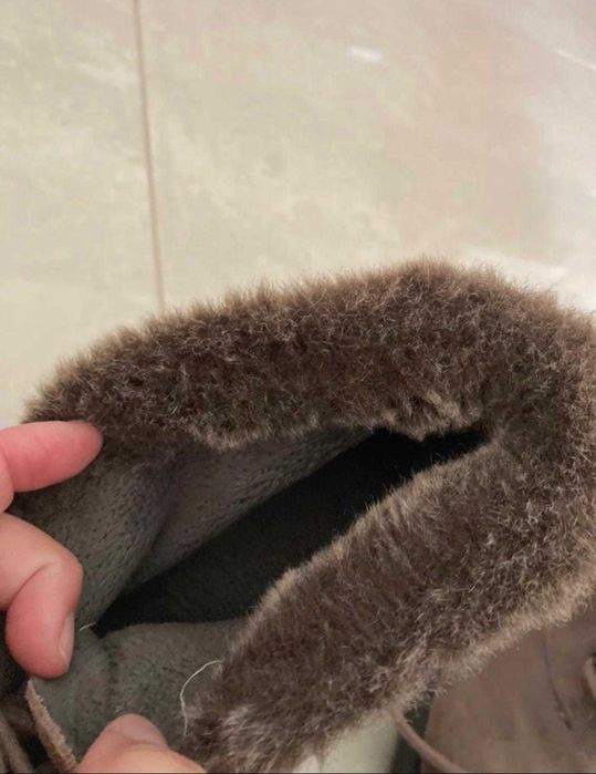 Botins novos, com pelo Marca Tamaris