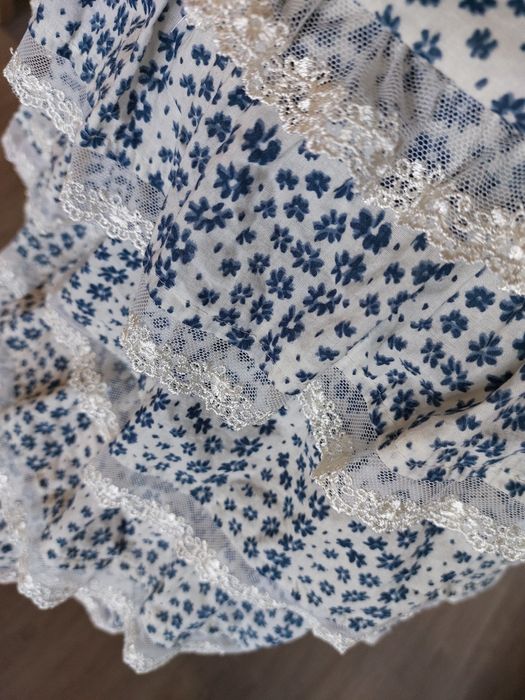 Літня сукня з рюшами