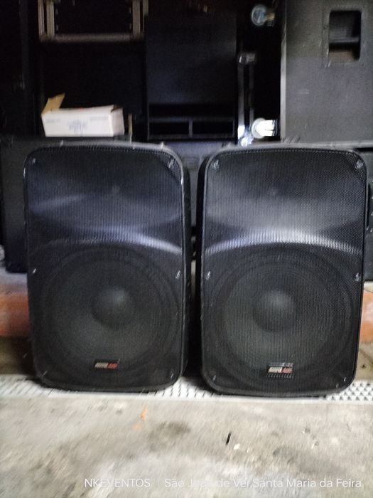 Par de colunas de 15" master audio